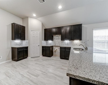 2702 Golden Hills Court - Photo Thumbnail 23