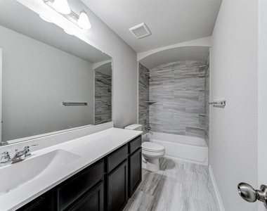 2702 Golden Hills Court - Photo Thumbnail 18