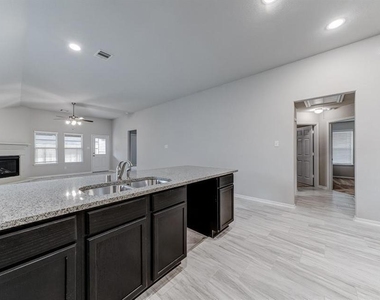 2702 Golden Hills Court - Photo Thumbnail 12