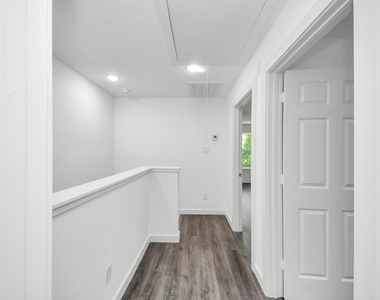 7611 Shotwell - Photo Thumbnail 8