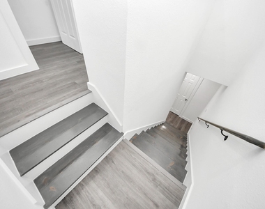 7611 Shotwell - Photo Thumbnail 7