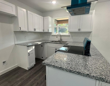 7611 Shotwell - Photo Thumbnail 3