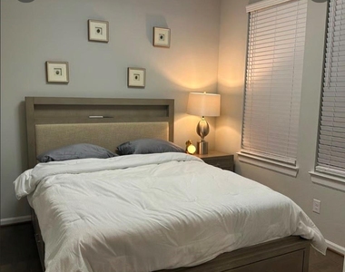 10609 Centre Forest Drive - Photo Thumbnail 7