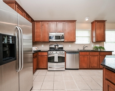8010 Durham Run Lane - Photo Thumbnail 9