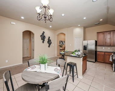 8010 Durham Run Lane - Photo Thumbnail 6