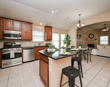 8010 Durham Run Lane - Photo Thumbnail 10