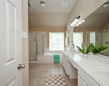 8010 Durham Run Lane - Photo Thumbnail 21