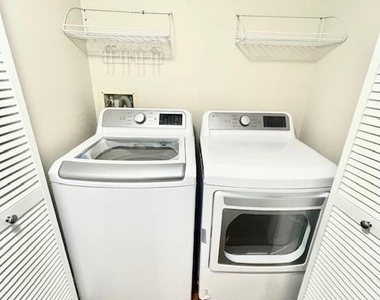 12200 Overbrook Lane - Photo Thumbnail 15
