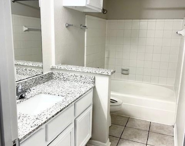 12200 Overbrook Lane - Photo Thumbnail 6
