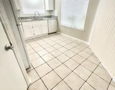 12200 Overbrook Lane - Photo Thumbnail 12