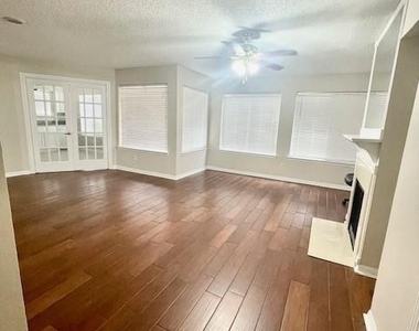 12200 Overbrook Lane - Photo Thumbnail 11