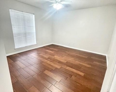 12200 Overbrook Lane - Photo Thumbnail 9