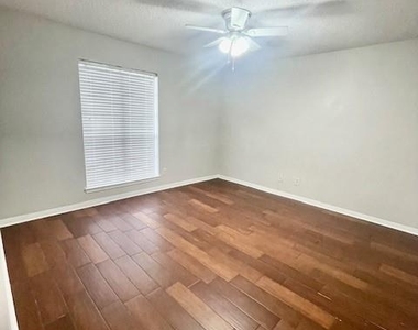 12200 Overbrook Lane - Photo Thumbnail 8