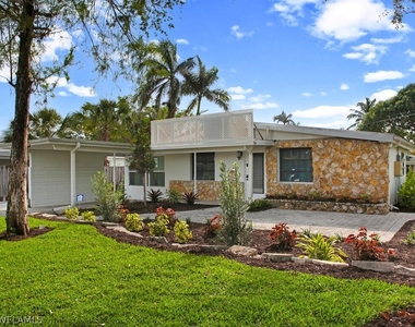1014 Broad Avenue N - Photo Thumbnail 2
