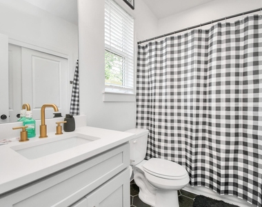 4610 Indie Heights Lane - Photo Thumbnail 8