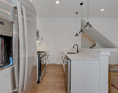 6022 Beall Street - Photo Thumbnail 11