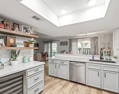 5005 Georgi Lane - Photo Thumbnail 6