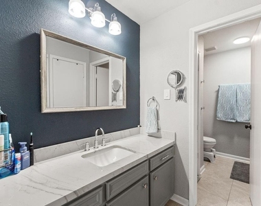 5005 Georgi Lane - Photo Thumbnail 13