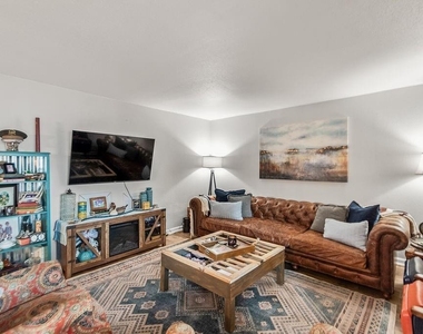 5005 Georgi Lane - Photo Thumbnail 10