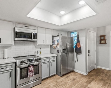 5005 Georgi Lane - Photo Thumbnail 3