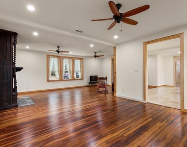 9009 Lazy Lane - Photo Thumbnail 10