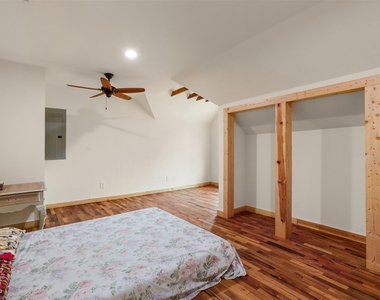 9009 Lazy Lane - Photo Thumbnail 26