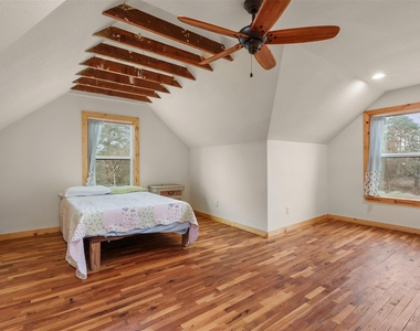 9009 Lazy Lane - Photo Thumbnail 23