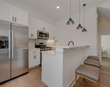 6129 W Montgomery Road - Photo Thumbnail 5