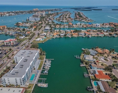 415 Island Way - Photo Thumbnail 36