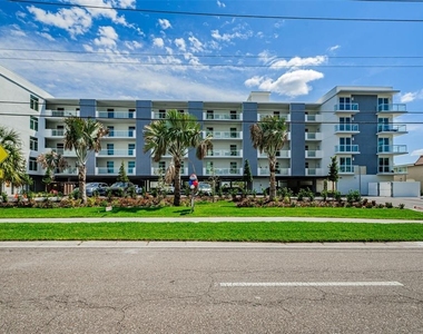 415 Island Way - Photo Thumbnail 2