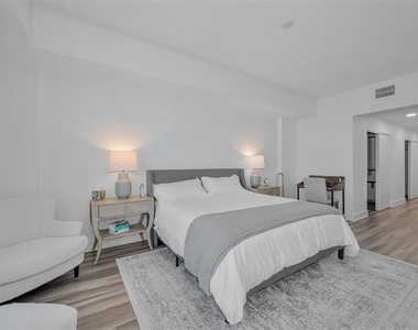 415 Island Way - Photo Thumbnail 20