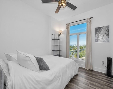 415 Island Way - Photo Thumbnail 24