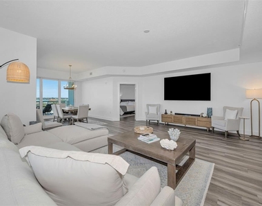 415 Island Way - Photo Thumbnail 12
