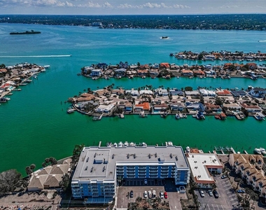 415 Island Way - Photo Thumbnail 44