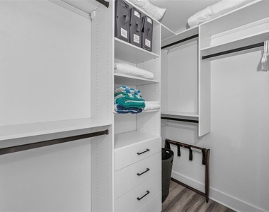 415 Island Way - Photo Thumbnail 23