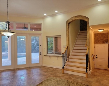 10209 Thurston Groves Boulevard - Photo Thumbnail 24