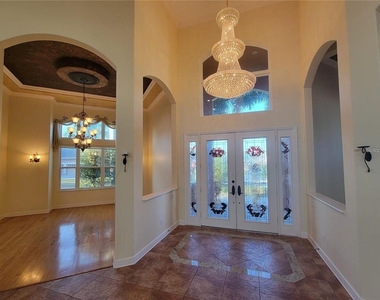 10209 Thurston Groves Boulevard - Photo Thumbnail 13