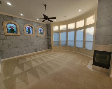 10209 Thurston Groves Boulevard - Photo Thumbnail 55