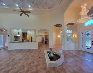 10209 Thurston Groves Boulevard - Photo Thumbnail 14