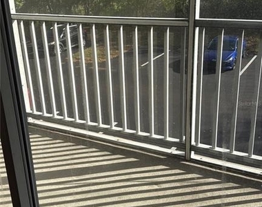 3950 Southpointe Drive - Photo Thumbnail 11