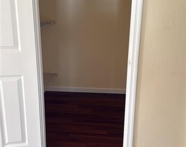 3950 Southpointe Drive - Photo Thumbnail 6