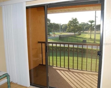 733 Carpenters Way - Photo Thumbnail 7