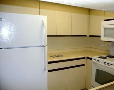 733 Carpenters Way - Photo Thumbnail 2