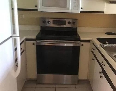 733 Carpenters Way - Photo Thumbnail 5