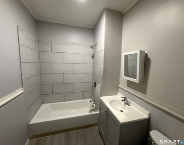 29 Silver Street - Photo Thumbnail 3