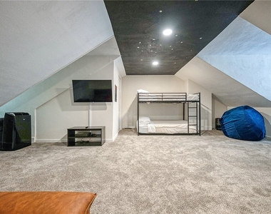1119 Voskamp St - Photo Thumbnail 27