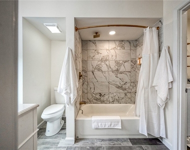 1119 Voskamp St - Photo Thumbnail 15