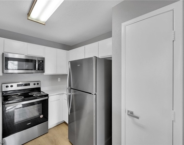 2300 E Silverado Ranch Boulevard - Photo Thumbnail 10