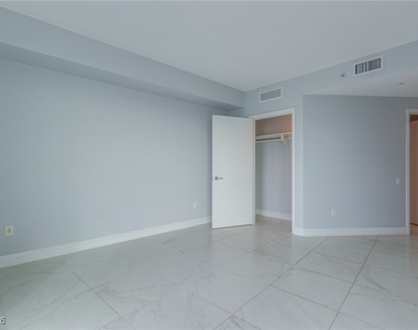 222 Karen Avenue - Photo Thumbnail 6