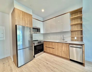 161 Lenox Road - Photo Thumbnail 2